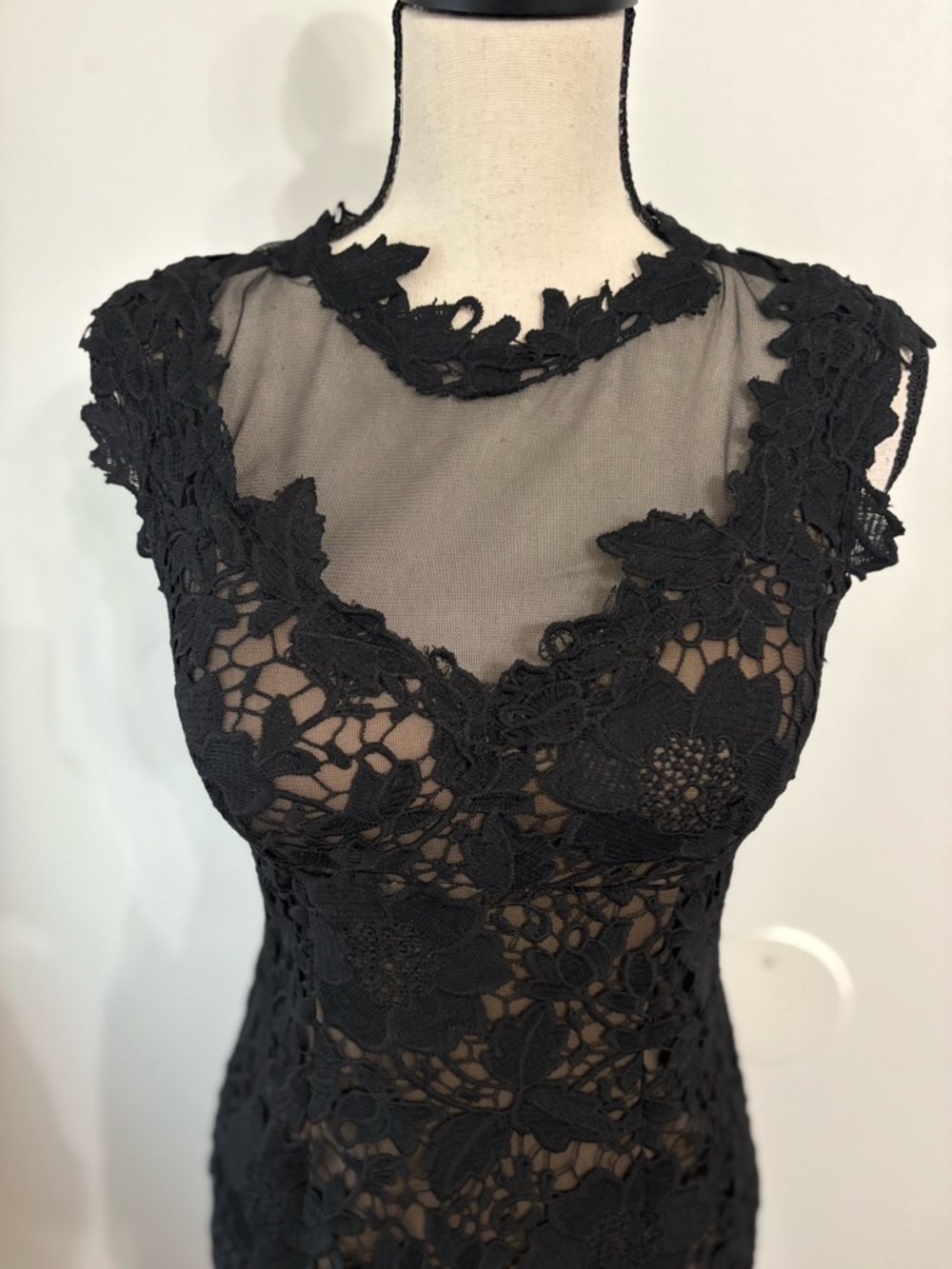 Vintage Caché Black Lace Cocktail Dress Two-Tone Nude Underlay SIZE 4 - Picture 3 of 6